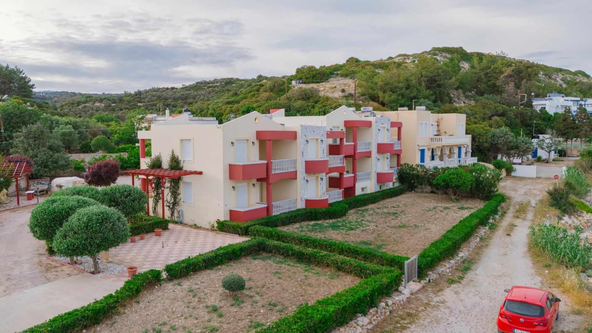 Marine Apartments Venetiko Paralia Agias Foteinis Buitenkant foto
